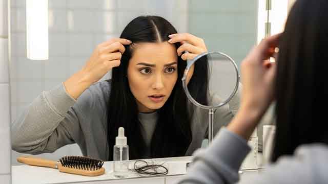 20대 여성 탈모, 더 이상 숨기지 마세요: 원인부터 솔루션까지 완벽 가이드